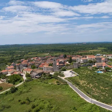 Bellevue Nyaraló *